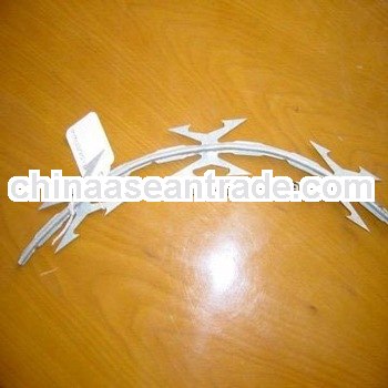 razor barbed wire/low price concertina razor barbed wire