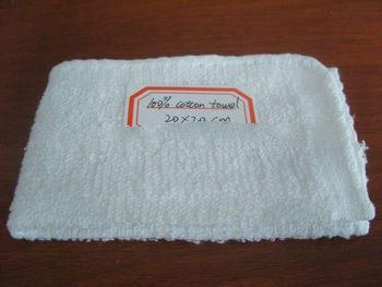 refreshing 20*20cm cotton hand wet towel