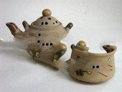 Cermaic Oil Burner Tea pot on stove