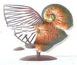 Nautilus Pillar Holder