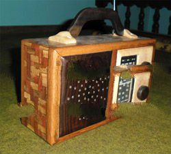 PORTABLE WOODEN RADIO