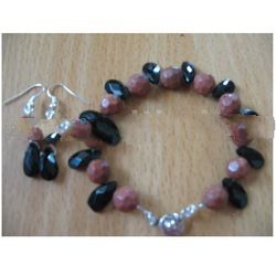 Sunstone And Blackonyx Teardrop Bracelet And Earrings Set For Sale