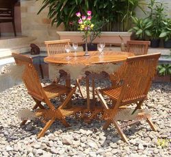 Classic Outdoor Furniture Set