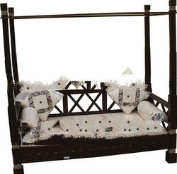 ANTIQUE DAY BED ADB011