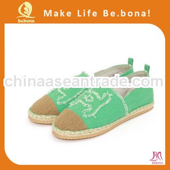 wholesale popular cartoon decor kids' nice sneaker