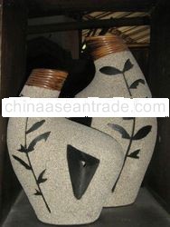 Vase with sand leave motif