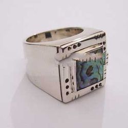 Silver Engrave Ring with pava