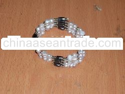 pearl bracelet