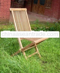 FOLDING CHAIR