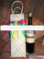 Lauhala leaf wine bag or Pandan Wine Gift Bags (native)